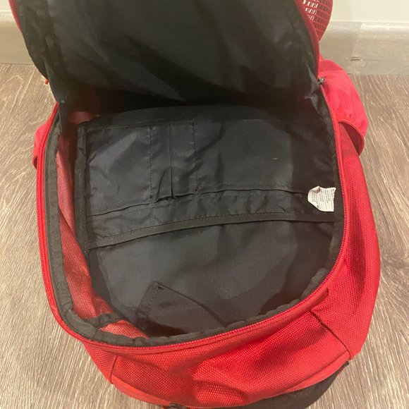 Red and black Nike back pack - Picture 6 of 6